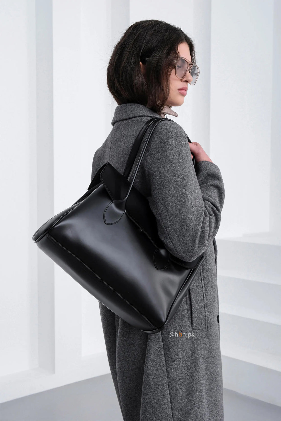 black corporate tote bag for office