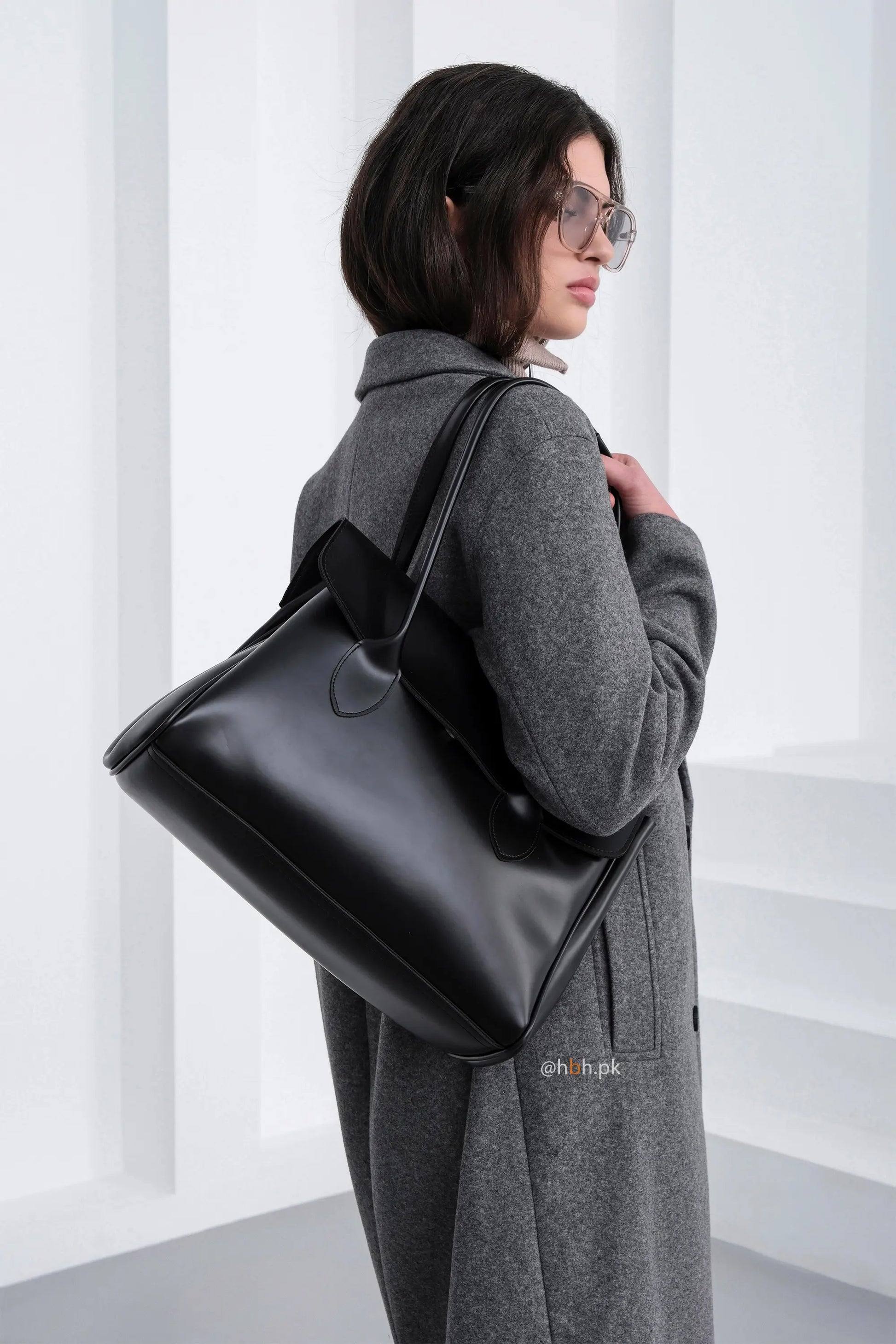 leather tote bags pakistan black handbag